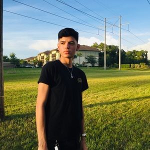 Meet your Posher, Eduardo